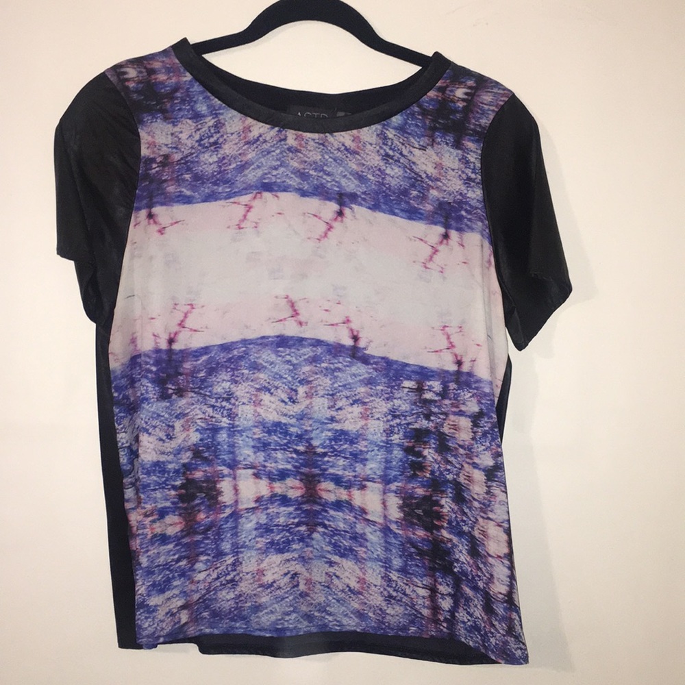 ASTR shirt // size M //
